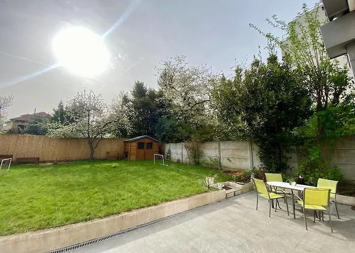 Spacieuse 4 Proche Paris Villa Clamart