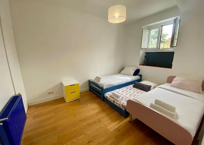 Spacieuse 4 Proche Paris Villa Clamart